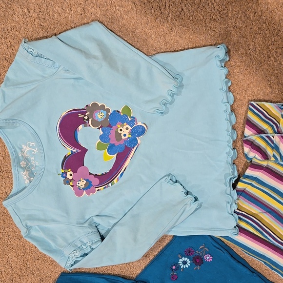 Children's Place Girl's matching skort & top set - Picture 2 of 4